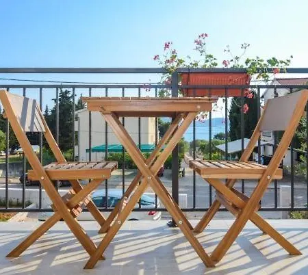 Guest house House Tina Sveti Filip i Jakov