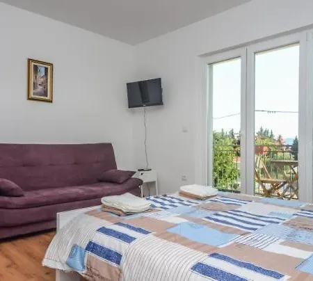 House Tina 4*