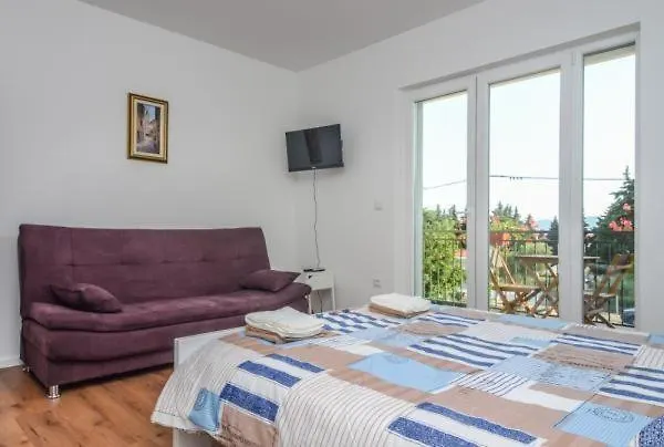 House Tina 4*